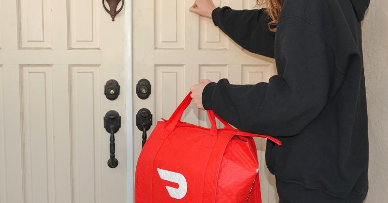 DoorDash delivery person